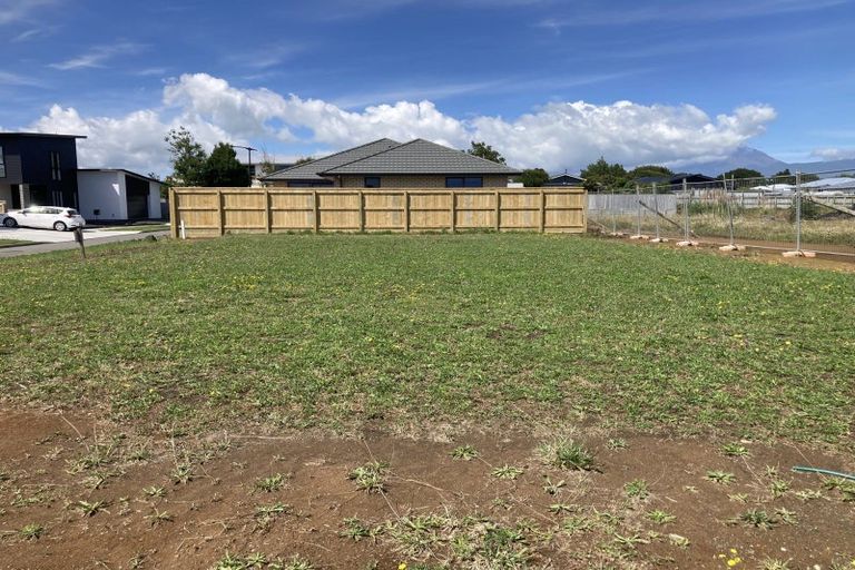 Photo of property in 16 Vogue Circle, Vogeltown, 4310