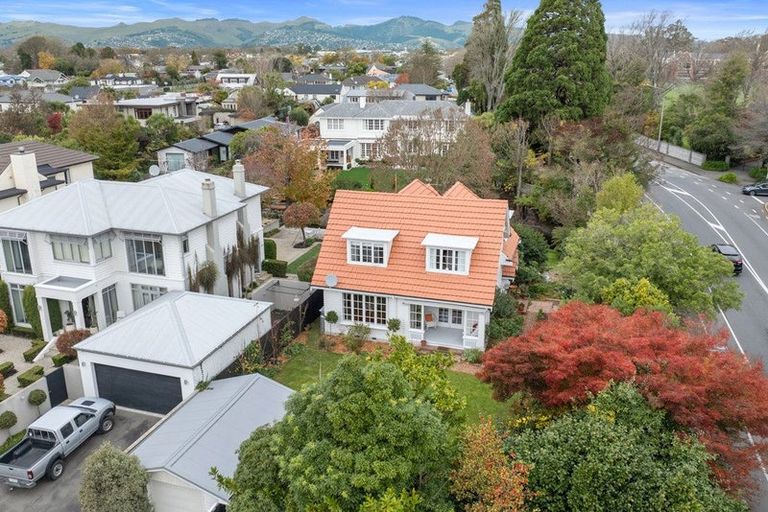 Photo of property in 2 Royds Street, Fendalton, Christchurch, 8014