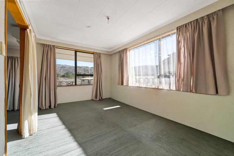 Photo of property in 70 Newcastle Street, Clyde, 9330