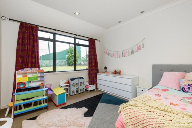 Photo of property in 77 Norm Freeman Drive, Te Puke, 3119