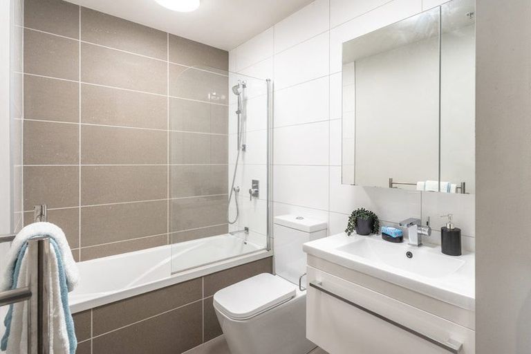 Photo of property in Masina Apartments, 204/80 Riddiford Street, Newtown, Wellington, 6021