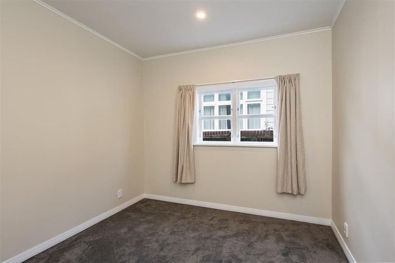 Photo of property in 25 Rintoul Street, Westport, 7825