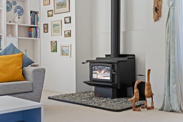 Photo of property in 105 Waterfall Road, Paraparaumu, 5032