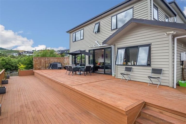 Photo of property in 12 Ronald Scott Grove, Riverstone Terraces, Upper Hutt, 5018
