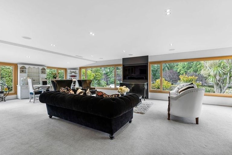 Photo of property in 2 Crichton Terrace, Cashmere, Christchurch, 8022