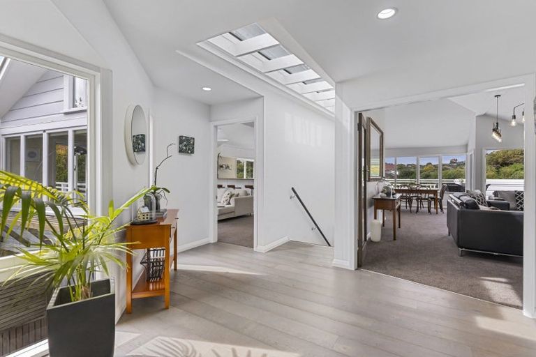 Photo of property in 21 Simla Crescent, Khandallah, Wellington, 6035