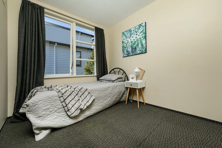 Photo of property in 39b Forrest Hill Road, Milford, Auckland, 0620