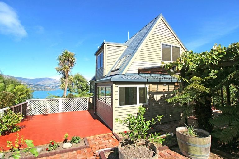 Photo of property in 10 Selwyn Parade, Lyttelton, 8082