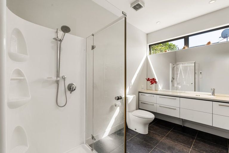 Photo of property in 21 Le Quesne Road, Bay View, Napier, 4104