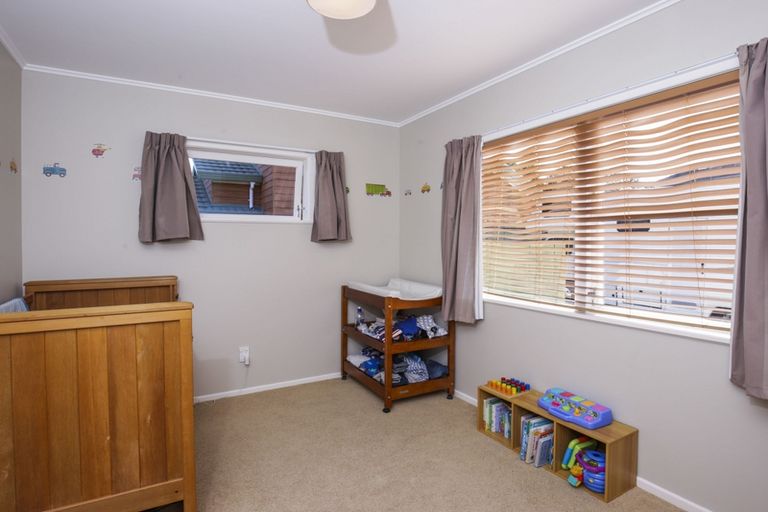 Photo of property in 6 Dolbear Street, Titirangi, Auckland, 0604