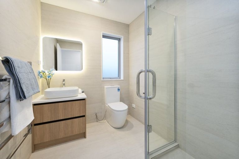Photo of property in 41d Candia Road, Swanson, Auckland, 0614