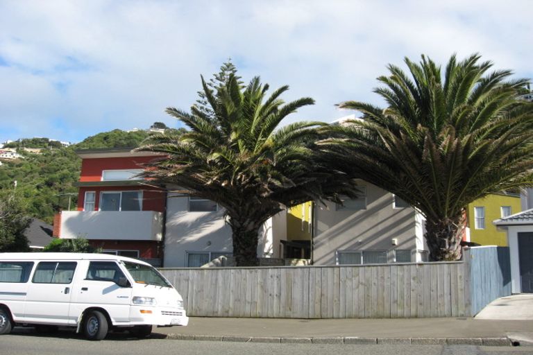 Photo of property in 1/138 Queens Drive, Lyall Bay, Wellington, 6022