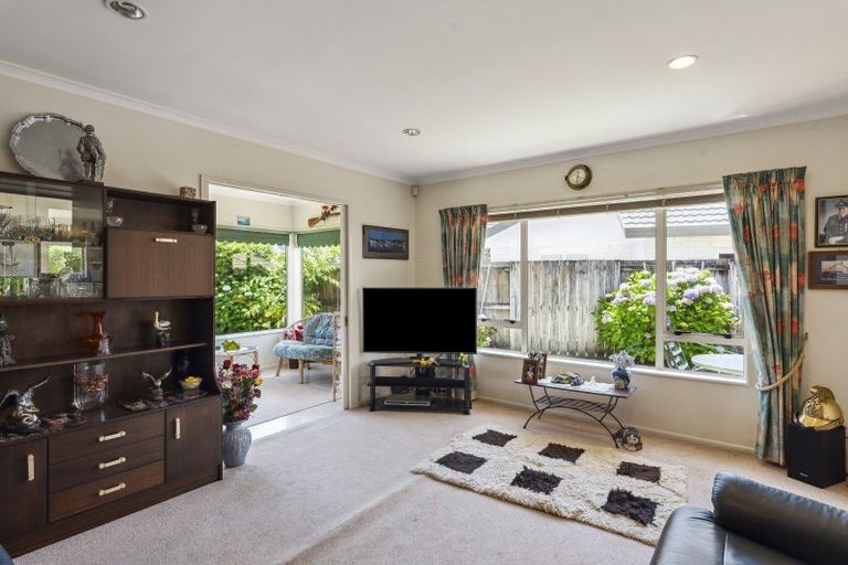 Photo of property in 4 Monterosso Place, Paraparaumu Beach, Paraparaumu, 5032