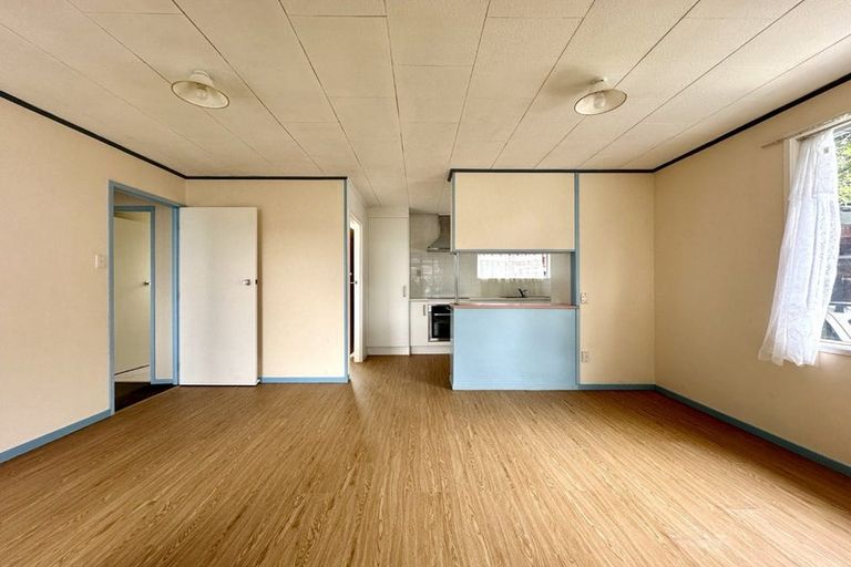 Photo of property in 1/14 Dalmatia Place, Henderson, Auckland, 0612