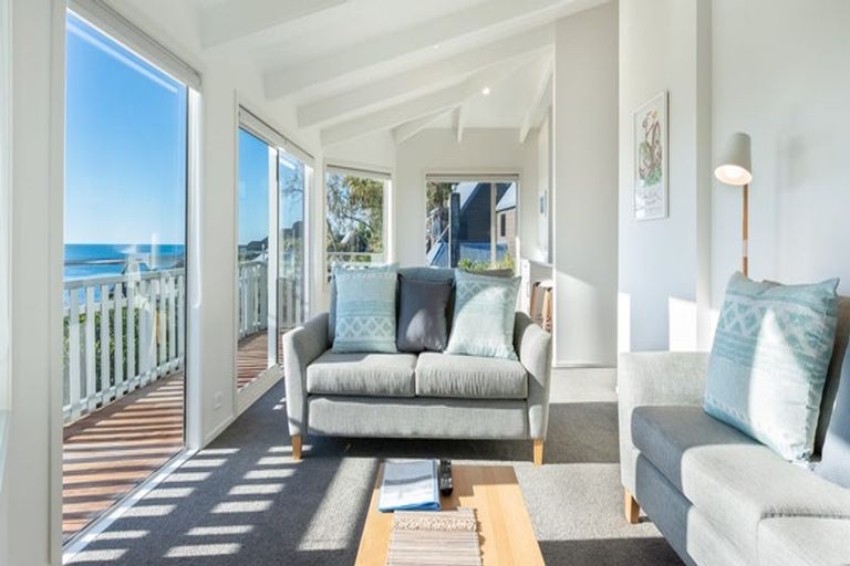 Photo of property in 4 The Cliffs, Britannia Heights, Nelson, 7010