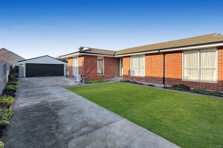 Photo of property in 32 Trevor Street, Hornby, Christchurch, 8042