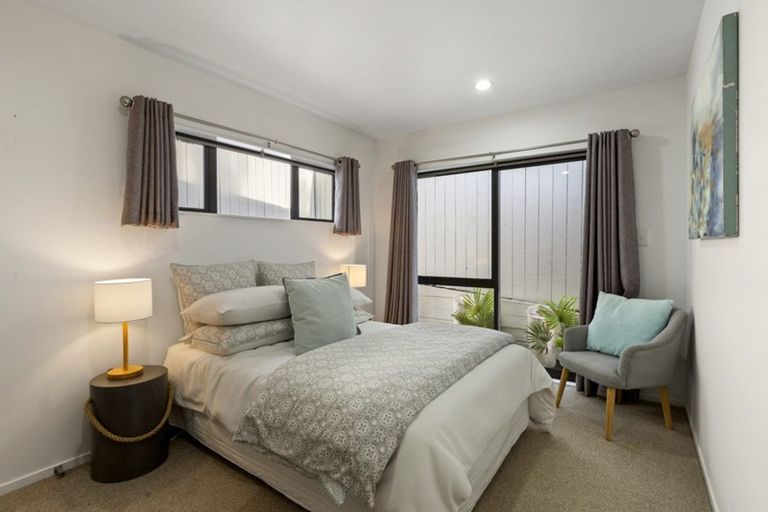 Photo of property in 41 Fairmount Road, Titirangi, Auckland, 0604