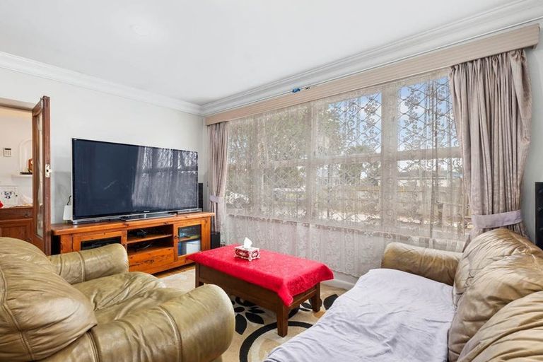 Photo of property in 49 Hoteo Avenue, Papatoetoe, Auckland, 2025