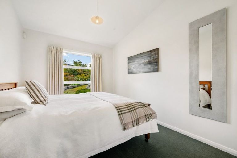 Photo of property in 302 Beacon Point Road, Wanaka, 9305