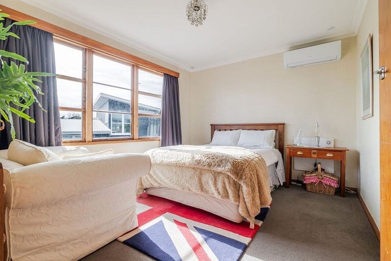 Photo of property in 27 Sheffield Street, Awapuni, Palmerston North, 4412