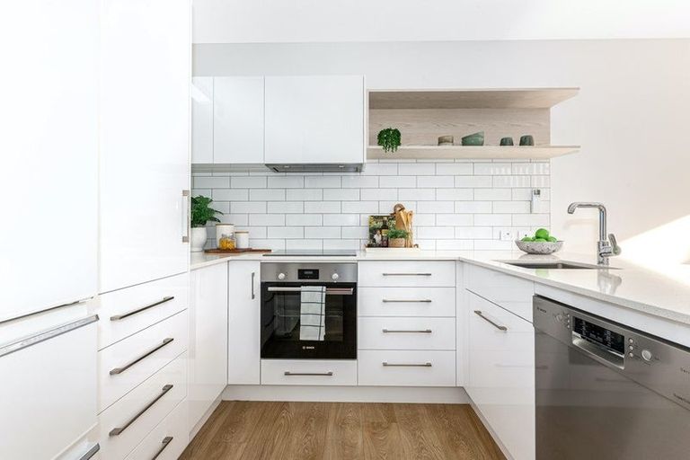 Photo of property in 4f Armour Avenue, Mount Victoria, Wellington, 6011