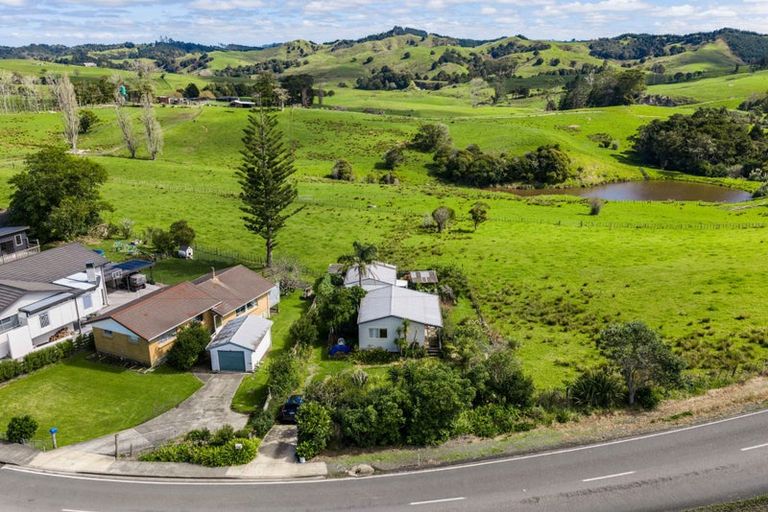 Photo of property in 64 Gorge Road, Maungaturoto, 0520