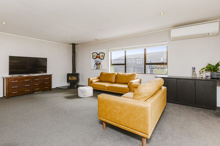 Photo of property in 19 Ridgeway Road, Pukekohe, 2120