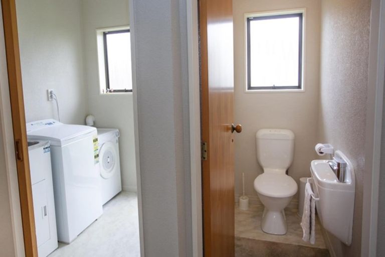 Photo of property in 114 Moana Anu Anu Avenue, Whangamata, 3620