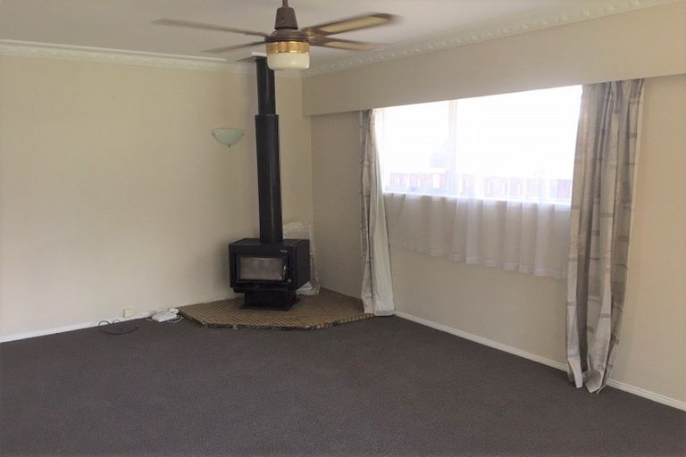 Photo of property in 1/8 Ocean View Road, Weymouth, Auckland, 2103