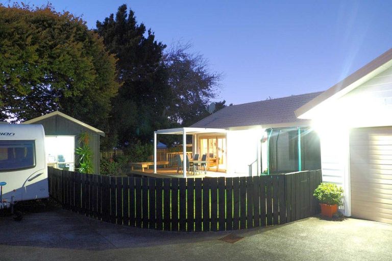 Photo of property in 50a Kitchener Road, Waiuku, 2123