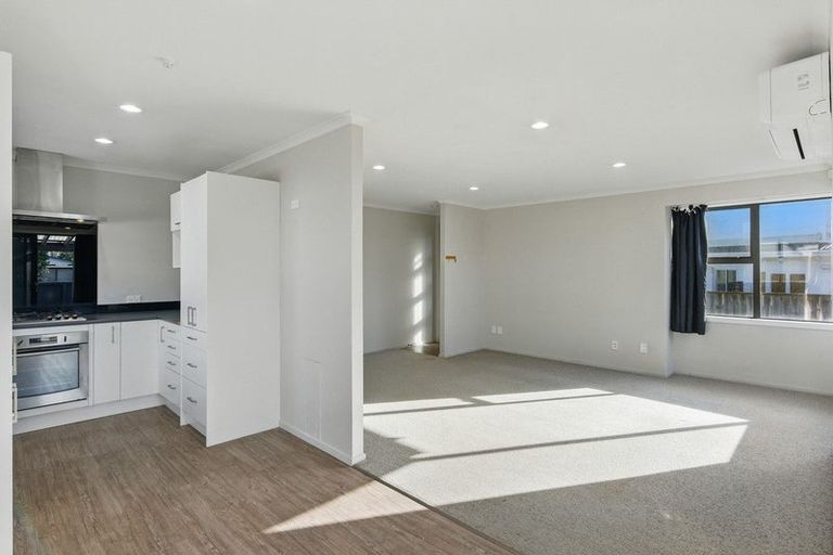 Photo of property in 30 Eruini Street, Waikanae Beach, Waikanae, 5036