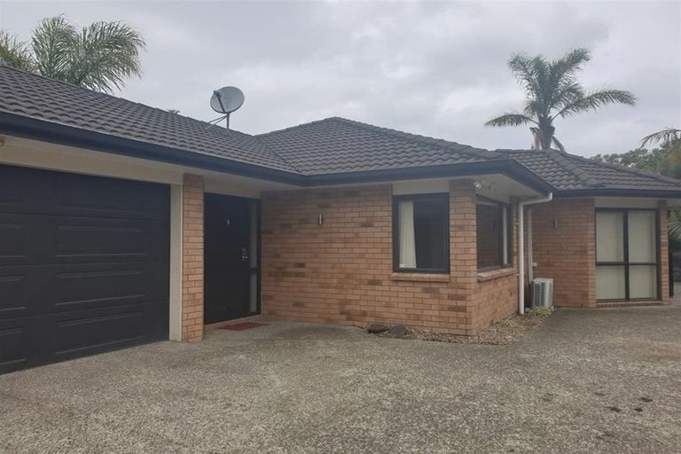 Photo of property in 60 Cabeleigh Drive, Helensville, 0800