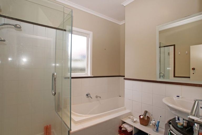 Photo of property in 68 Galloway Street, Hamilton East, Hamilton, 3216