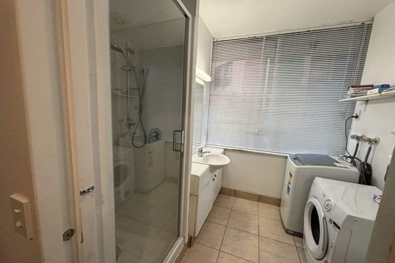 Photo of property in Terrace Tower Apartments, 5b/126 The Terrace, Wellington Central, Wellington, 6011