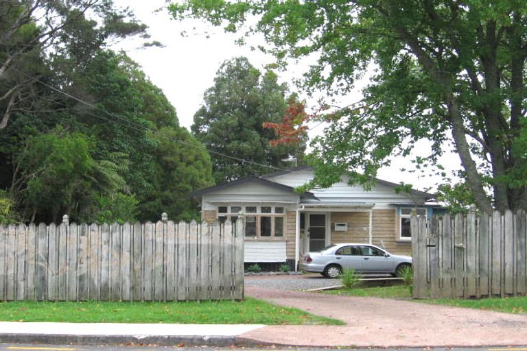 Photo of property in 1/29 Glendale Road, Glen Eden, Auckland, 0602