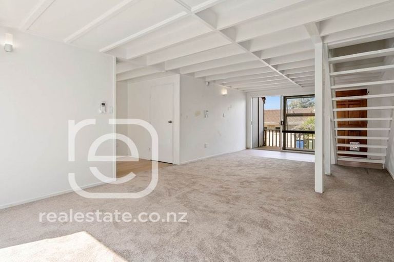 Photo of property in 4/9 Miro Street, New Lynn, Auckland, 0600