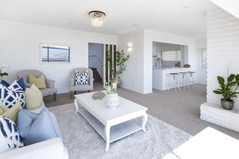 Photo of property in 52a The Parade, Bucklands Beach, Auckland, 2012