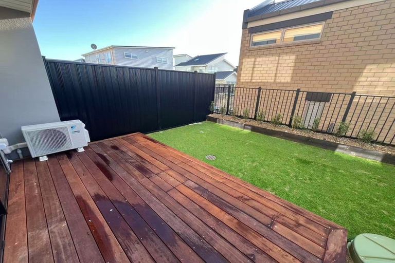 Photo of property in 31 Gunn Way, Hobsonville, Auckland, 0616
