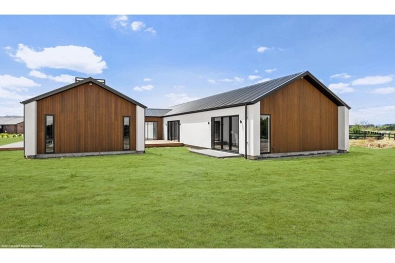 Photo of property in 35 Mike Smith Drive, Cambridge, 3434