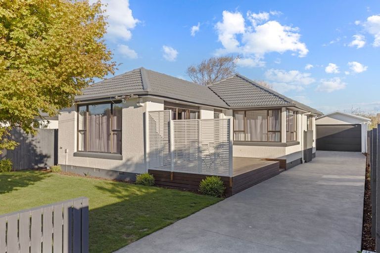 Photo of property in 185 Bowhill Road, New Brighton, Christchurch, 8083