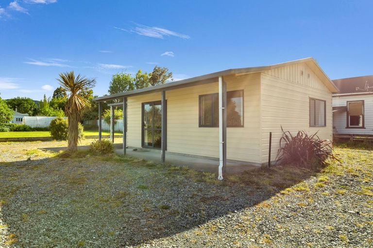 Photo of property in 25 Helena Street, Lumsden, 9730