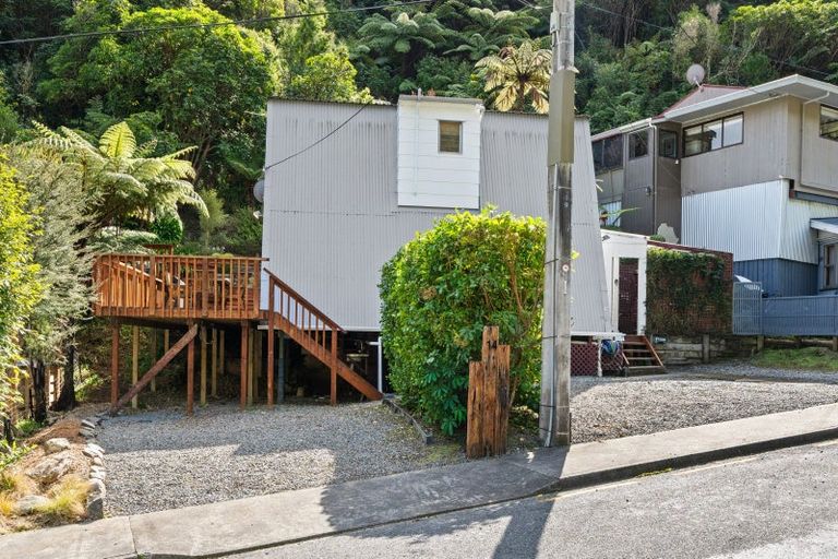 Photo of property in 14 Arthur Crescent, Waikawa, Picton, 7220