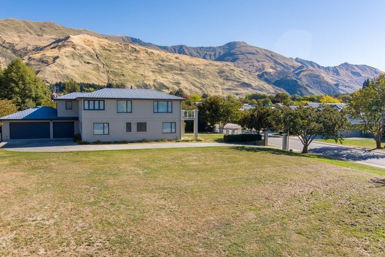 Photo of property in 22 Hyland Street, Wanaka, 9305