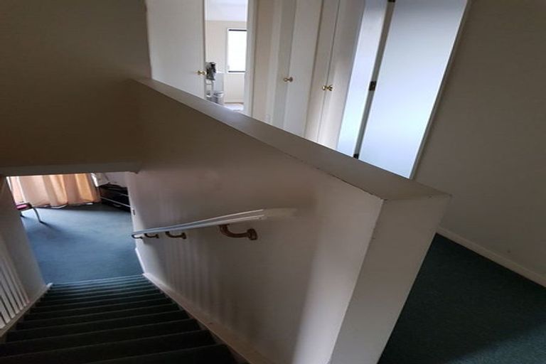 Photo of property in 164a Newlands Road, Newlands, Wellington, 6037