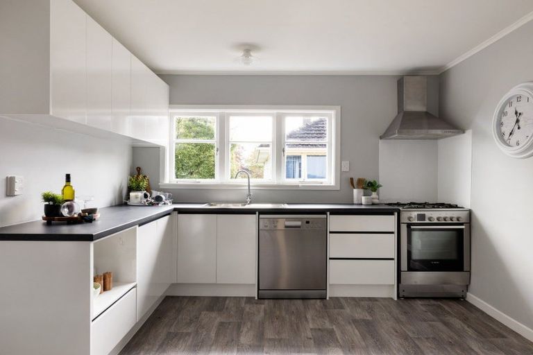 Photo of property in 1/1 Williams Place, Fairfield, Hamilton, 3214