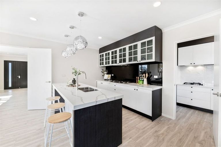 Photo of property in 12 Freshland Drive, Flat Bush, Auckland, 2019