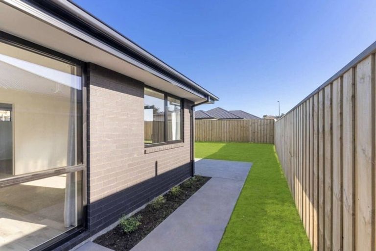 Photo of property in 35 Herridge Street, Woodend, 7610