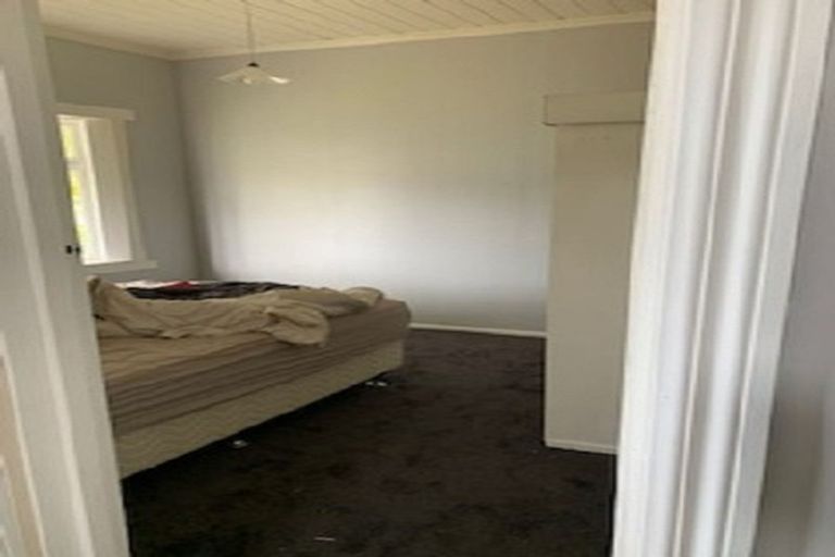 Photo of property in 32 Ngahina Street, Marton, 4710