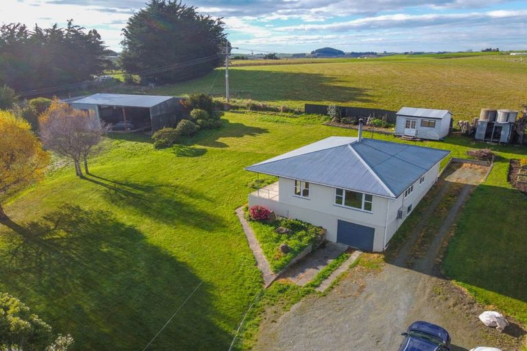 Photo of property in 25 Main Road, Maheno, Oamaru, 9495