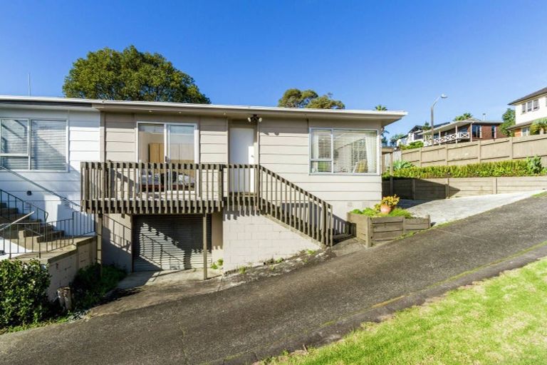 Photo of property in 1/25 Mayall Avenue, Beach Haven, Auckland, 0626